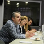 Работен состанок во клуб на новинари